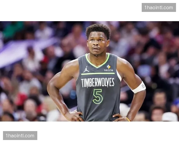 爱德华兹带伤砍30+10率队逆转，森林狼复制2024年奇迹